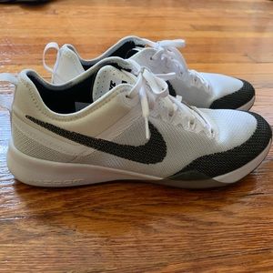 Nike Air Zoom Women’s 8.5